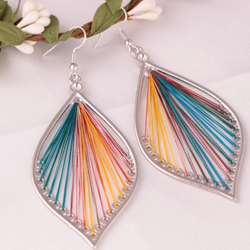 *AERWYNA* Multicolor Bohemian Drop Shape Pendant Design Fashion Earrings